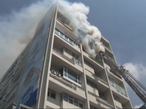 Mecidiyeköy’deki yangın kontrol altına alındı