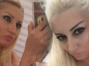 Güzel karısını 10 yerinden bıcakladı