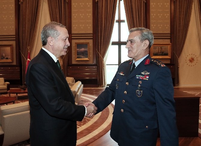 Komutanlar veda etti