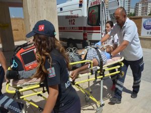 3 yaşındaki çocuğunun gözü önünde  katliam yaptı