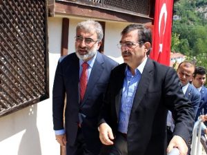 Bakanlardan şehit evine taziye ziyareti 