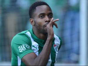 Trabzonspor'un rakibine şok!