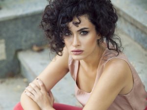 Hande Doğandemir, Özcan Deniz’den korkuyor!