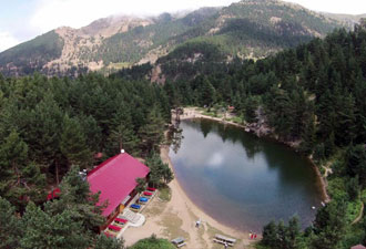 D.Karadeniz'in doğa harikasına ziyaretçi akını!
