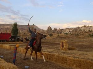 Ünlü oyuncu Atlı Türk Savaş Oyunları’nda