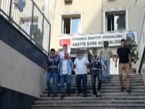 İstanbul’da ’’sihirbazım’’ diyerek dolandırdılar