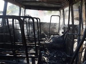 Yeni aldığı minibüs küle döndü