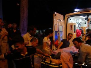 Boya ve tiner yüklü minibüs devrildi: 6 yaralı!