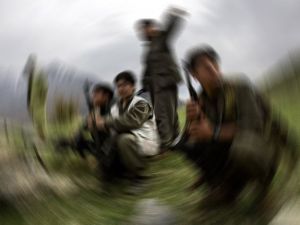 Arıcak’ta PKK’lılar ile korucular çatıştı