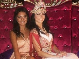 Merve Boluğur'un kına gecesi