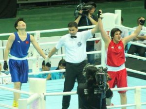 Busenaz bıraktığı yerden devam ediyor