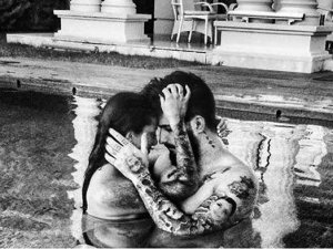 İdo Tatlıses'in yeni aşkı'da dövme tutkunu cıktı!