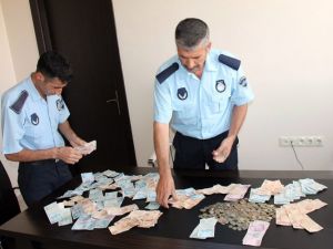 Dilencinin üzerinden çıkan para şaşkına çevirdi