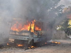 Park halindeyken alev aldı