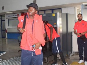 Şota'nın gözdesi Mbia!