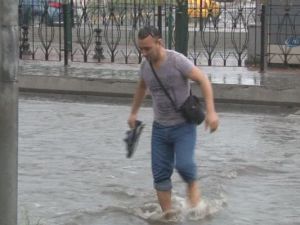 Yolu gören paçayı sıvadı