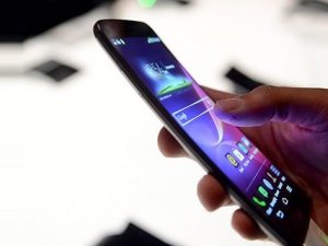 Cep telefonuna 1 yılda yüzde 30 kur farkı zammı