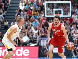 12 Dev Adam’ı Panzer ezdi