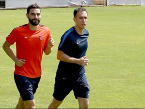 Mehmet Ekici dönüyor