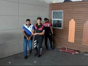 Üzerinden sahte polis rozeti çıktı