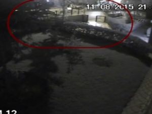 Cesedin çöpe atıldığı anlar kamerada !