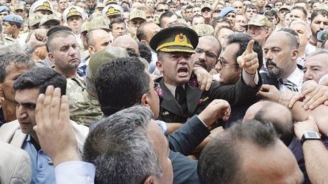 Ahmet Davutoğlu, Yarbay Mehmet Alkan'ı anlıyorum