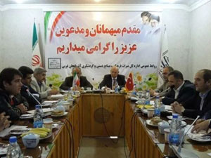 İranlı bakan asker elbisesi giyip Kandil'e çıktı