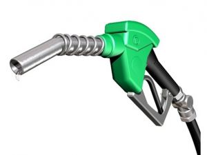 Benzinde büyük indirim