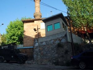 PKK yine eteklerle saldırdı