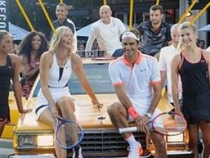 Dimitrov, Sharapova'ya bakarken yakalandı