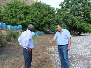 Sel Felaketinin Ardından Belediye Başkanı Bölgede İncelemelerde Bulundu