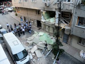 Gaziosmanpaşa’da patlama: 1’i ağır 11 yaralı