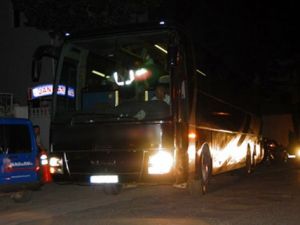 Bir araçta tam 72 kaçak göçmen!