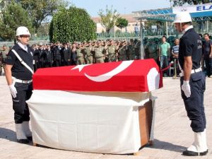 Şehit polis memleketine uğurlandı