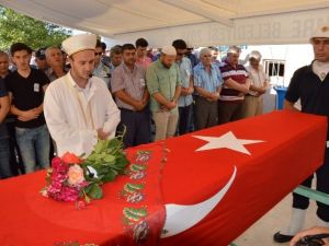 Nişanlısı tarafından öldürülen polis son yolculuğuna uğurlandı
