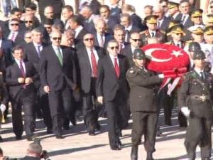 Devletin zirvesi Anıtkabir’de