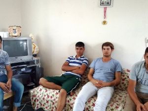 Annesiz, babasız hayat mücadelesi