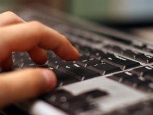 Klavyelerde 'Delete' gidiyor 'sil' geliyor