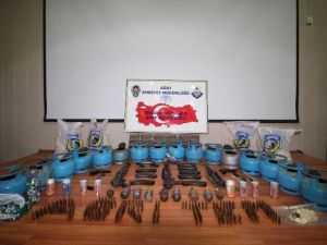 Teröristlerin bir cephaneliği daha ortaya çıktı