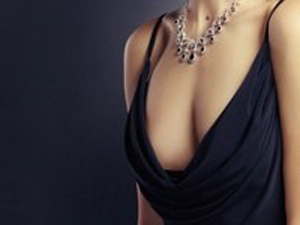 Bu ülkede dekolte giymek yasaklandı
