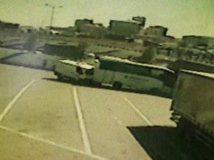 Minibüs TIR’a çarptı: 5 yaralı