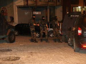 İstanbul’daki terör operasyonunda 3 gözaltı