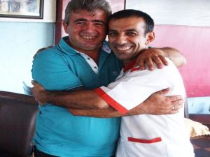 Kürt ve Türk arkadaşlar askere alınmak istiyor