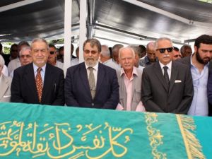 Osmanlı şehzadesinin annesi son yolculuğuna uğurlandı