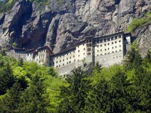 Sümela Manastırı kapatılıyor