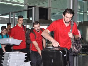 A Milli Erkek Basketbol Takımı Almanya'ya gitti