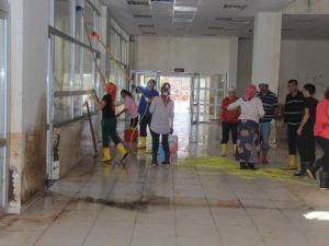 Hopa’da yaralar sarılmaya çalışılıyor