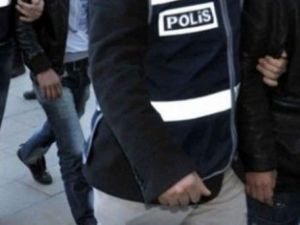 Adana’da ’ehliyet’ operasyonu: 23 gözaltı