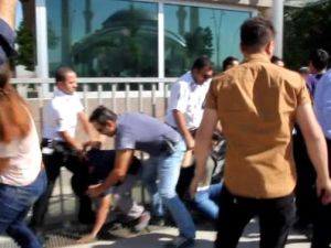 G-20 protestosunda arbede: 17 gözaltı