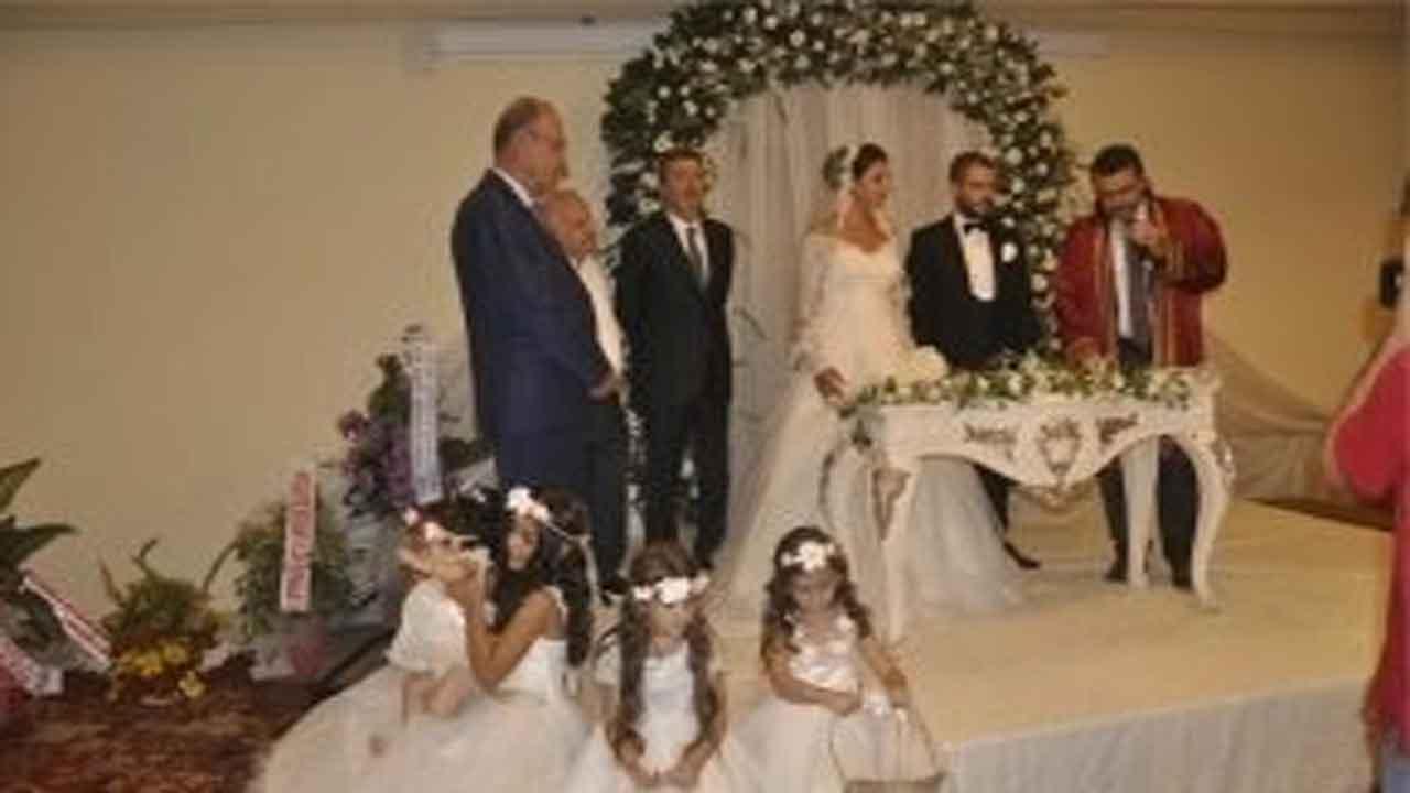 2 Hacısalihoğlu nikah masasında
